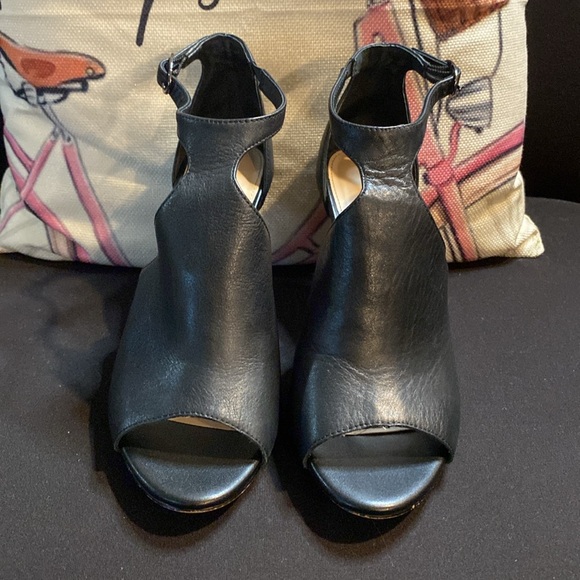 EUC Isabella Anselmi Heeled Shoes - Picture 5 of 10